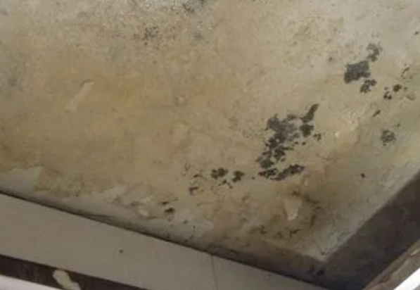 包头市阳台漏水维修公司分享下包头市卫生间渗水维修需要注意哪些问题。